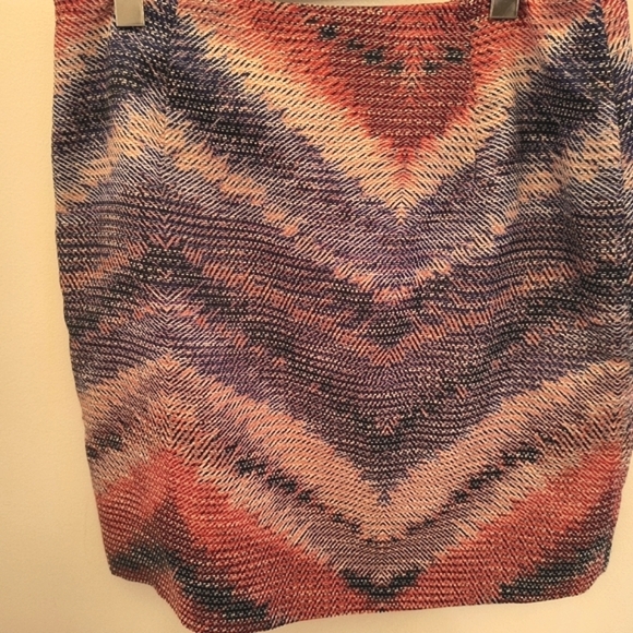 Tristan Mini skirt. Size 12. Pink and blue. Great Condition - Picture 2 of 4